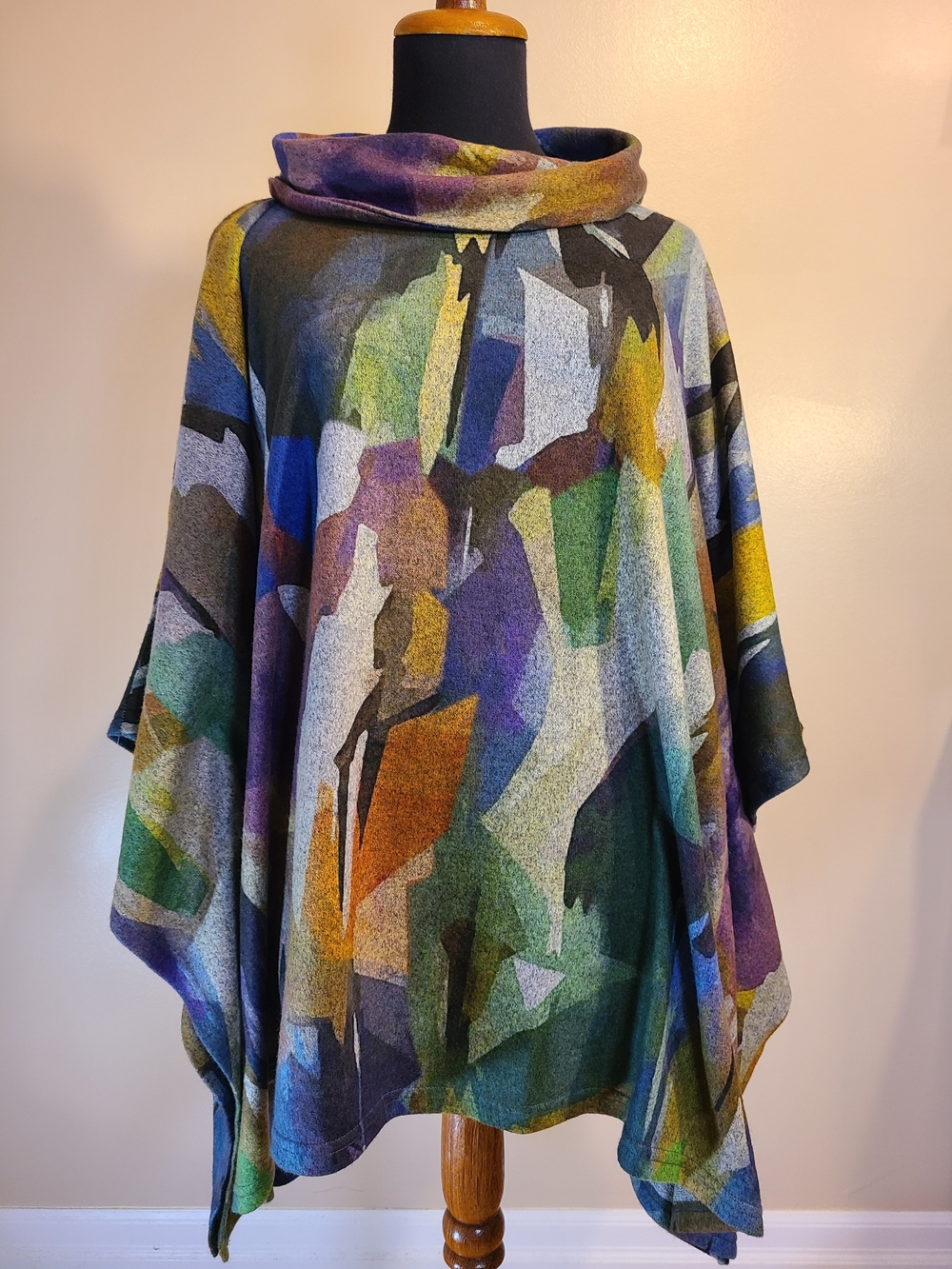 NorthStyle Multicolor Velvet-Look Sweater in Purple, Blue & Green
